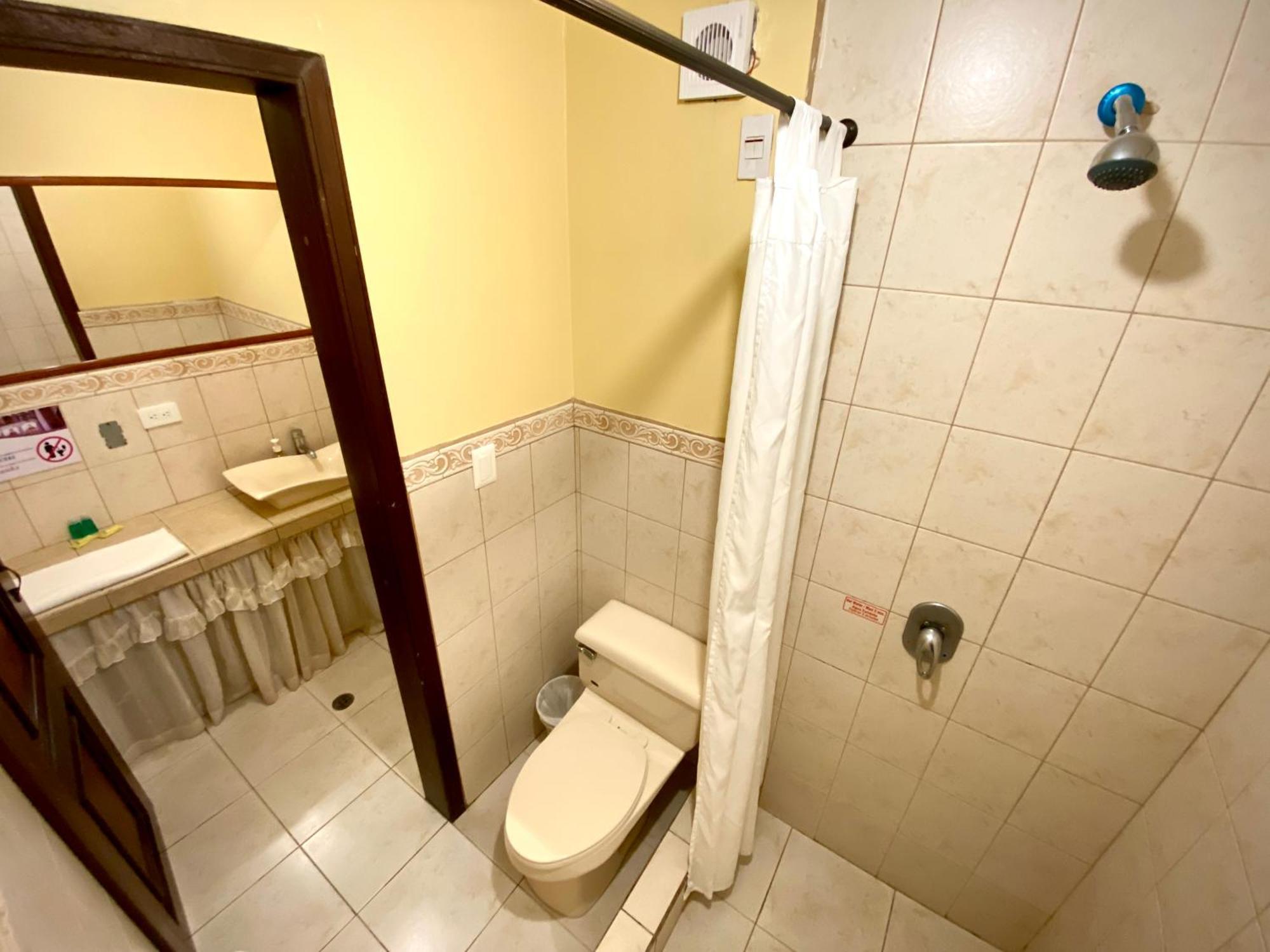 Latacunga Hostel Εξωτερικό φωτογραφία
